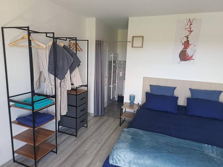 Location de vacances pour 4 personnes, avec sauna et jardin ainsi que vue et piscine, animaux acceptés à Belvès-de-Castillon - 3