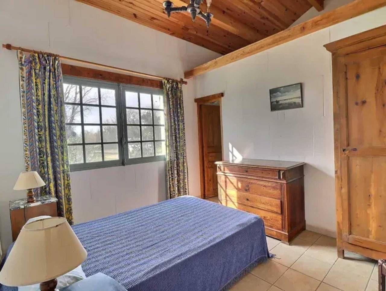 Entire apartment, Charming apartment in Camargue with shared pool in Saintes-Maries-de-la-Mer, Arles region