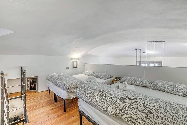 Ganze Wohnung, Le Bon Bon Rose Alpine Retreat for 4, Cesana Torinese, Italy in Cesana Torinese, Via Lattea