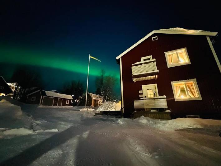 Location de vacances pour 9 personnes, avec Balcon et Terrasse ainsi que Jardin et Sauna à Kiruna - 2