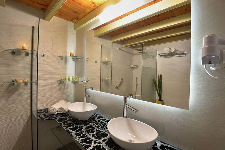 Bungalow für 5 Personen, mit Garten und Pool sowie Balkon auf Korfu - 2