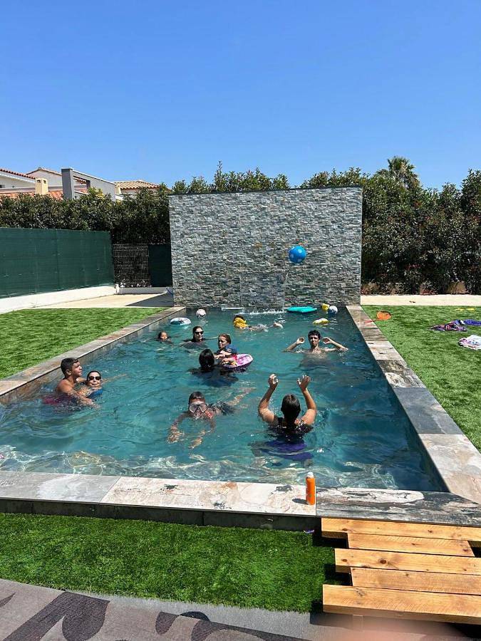 Location de vacances pour 12 personnes, avec piscine et terrasse à Bompas - 4