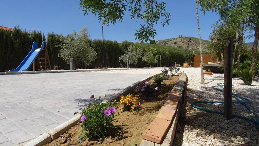 Location de vacances pour 8 personnes, avec vue ainsi que piscine et jardin à Casabermeja - 4