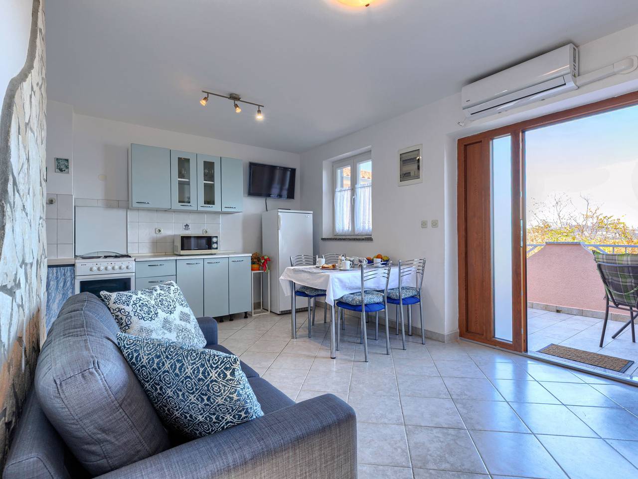 Ganze Wohnung, Teo in Raša, Ostküste Istrien