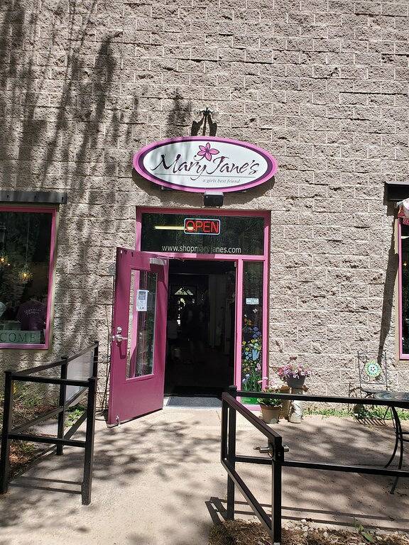 Ganze Wohnung, Schönes 2 Schlafzimmer Loft im Herzen der Innenstadt Jetzt mit Klimaanlage. in Estes Park, Larimer County