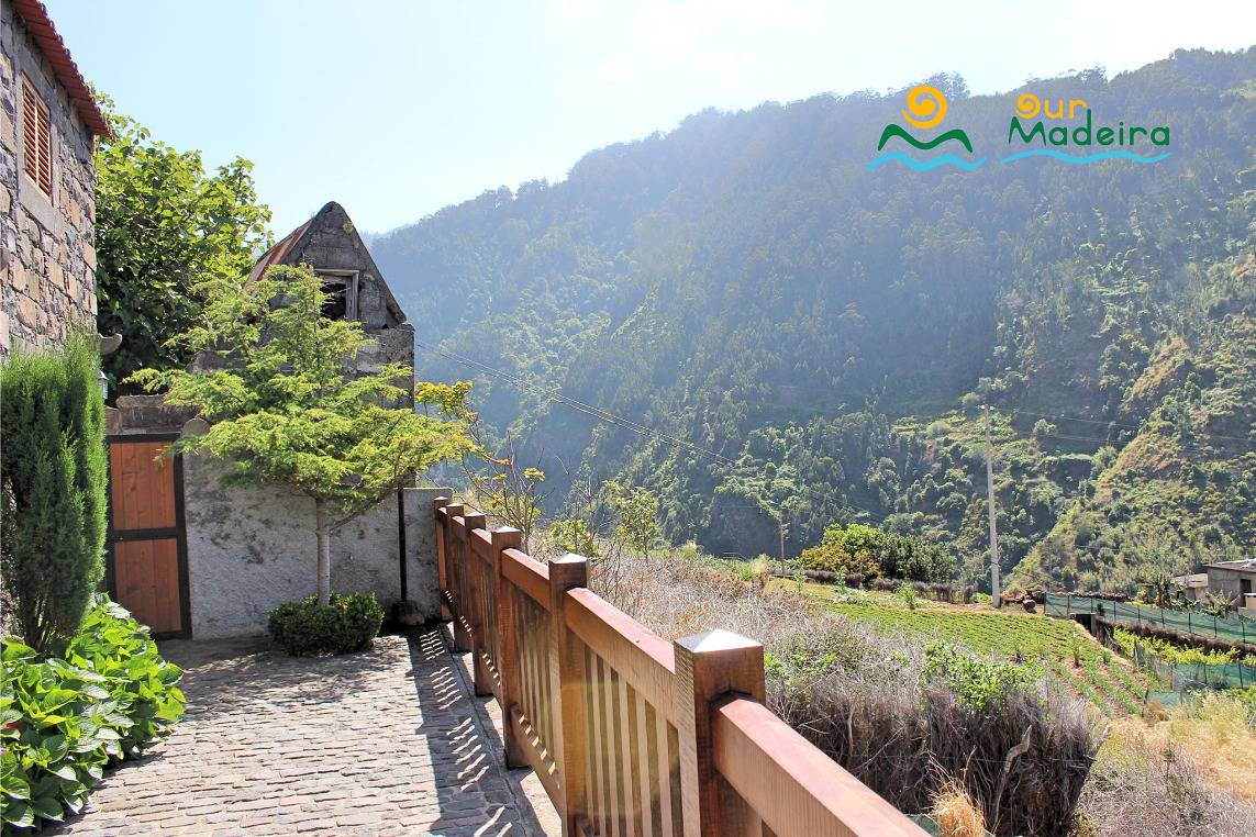 The perfect escape for relaxing | Casa De Campo in Ribeira da Janela, Madeira