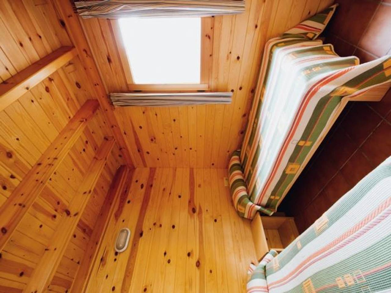 Wooden Bungalows near Sort - Pets Welcome in Soriguera, Catalan Pyrenees