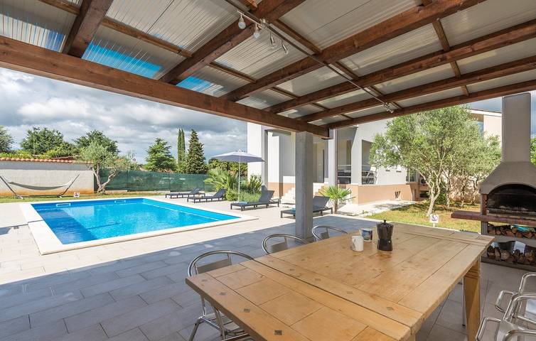 Ferienwohnung für 4 Personen, mit Balkon/Terrasse und Pool in Porec und Umgebung - 3