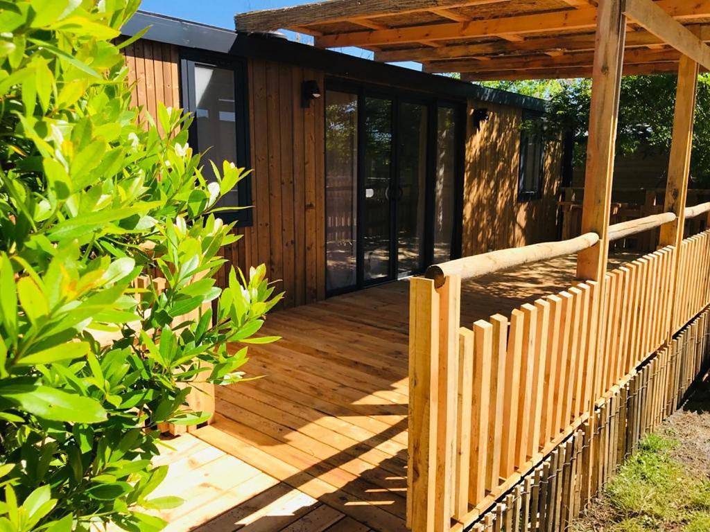 Deluxe Three-Bedroom Lodge in Roquebrune-sur-Argens, Côte méditerranéenne (France)