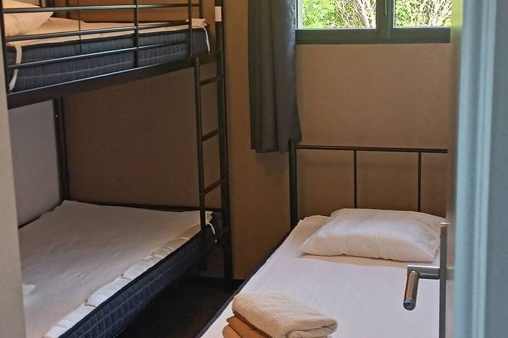 Location de vacances pour 7 personnes, avec jardin et piscine à Valaurie - 2