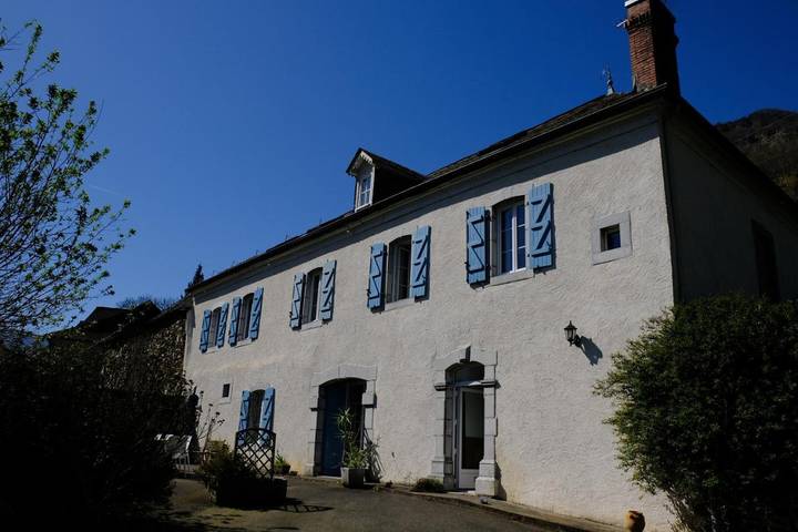 Location de vacances pour 8 personnes, avec vue et jardin, adapté aux familles à Gère-Bélesten - 2