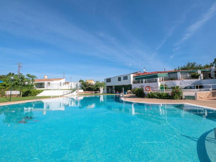 Ferienhaus für 3 Personen, mit Terrasse und Pool in Montroig Bahia - 4