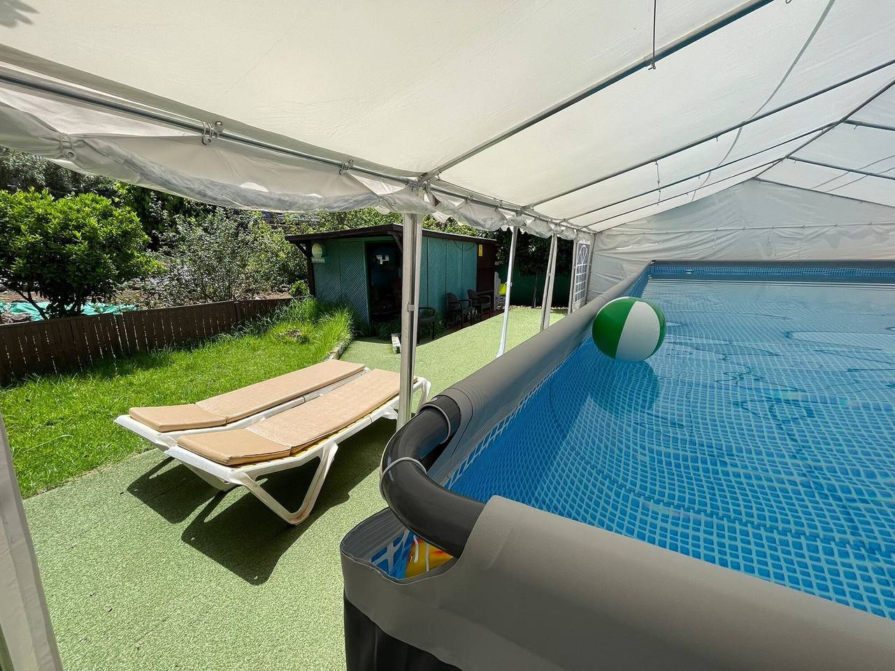 Apartamento inteiro, Finca "La Alpispa" com piscina, Wi-Fi rápido, terraço e jardim in El Zumacal, Valleseco