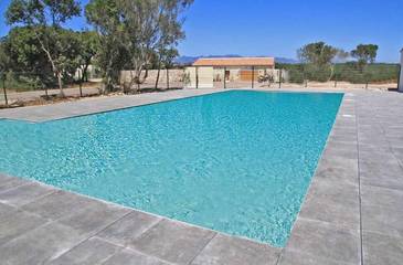 Villa pour 4 personnes, avec terrasse et piscine à Bonifacio