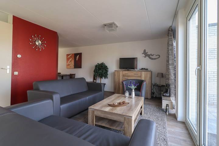 Beach Resort Makkum — Schakel Deluxe met Sauna - 6 personen in Makkum, Lake Ijssel
