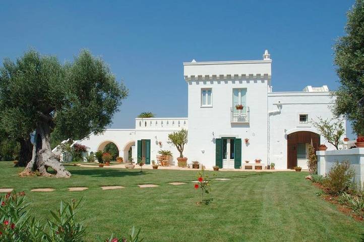 Maison de campagne pour 2 personnes, avec terrasse ainsi que jardin et piscine à Fasano - 2