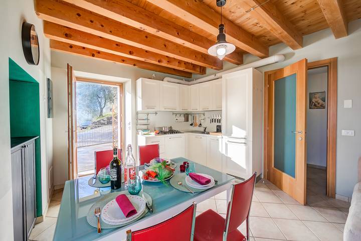 Ferienhaus für 6 Personen, mit Seeblick und Terrasse, kinderfreundlich am Gardasee - 3