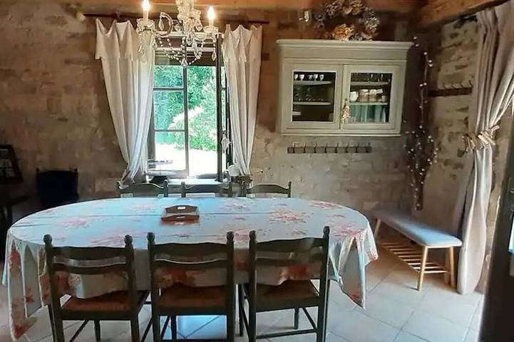 Gîte pour 4 personnes, avec jardin, animaux acceptés à Uzemain - 3