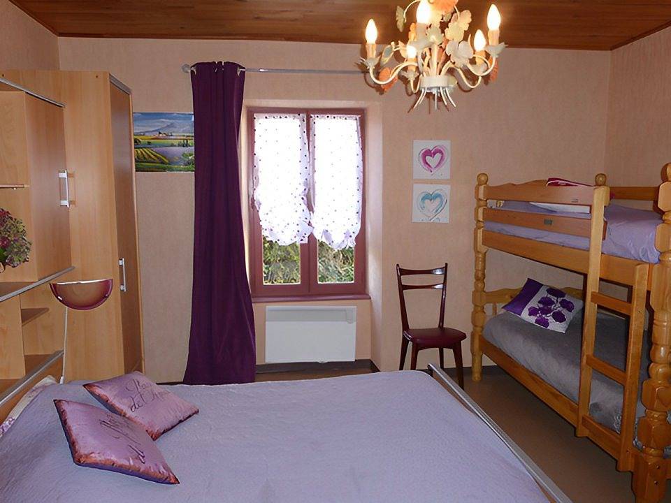 Chambres et table d'hôtes Les Volcans - Chambre 1 in Saint-Ours, Parc naturel régional des Volcans d'Auvergne