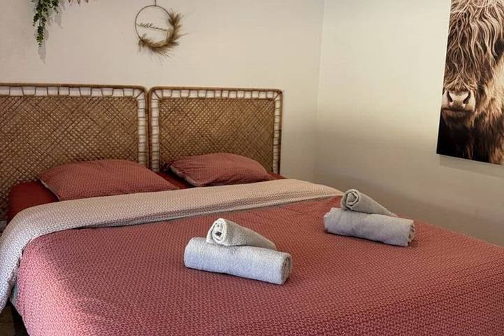 Gîte pour 4 personnes, avec jardin dans Base Nature François Léotard