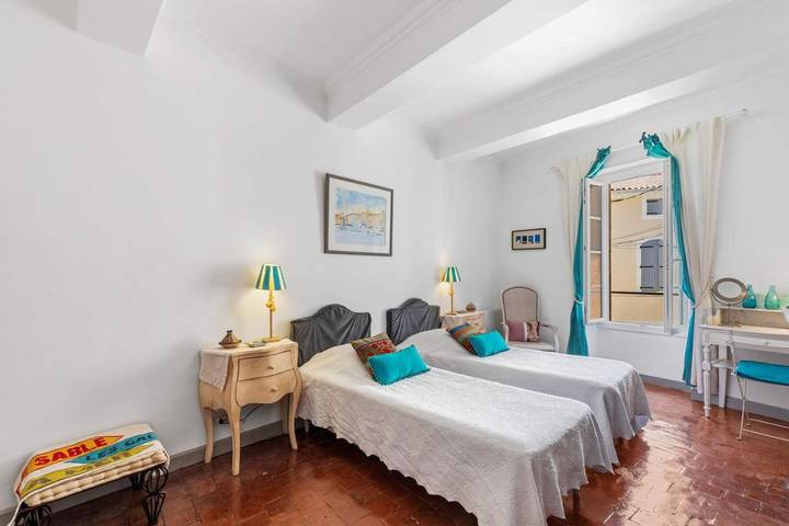 Location de vacances pour 2 personnes, avec piscine et jardin à Valros - 3