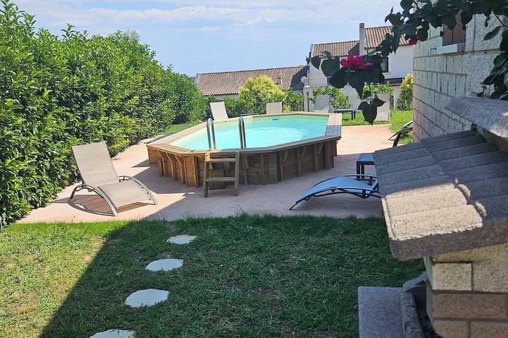 Ferienhaus für 12 Personen, mit Terrasse und Garten