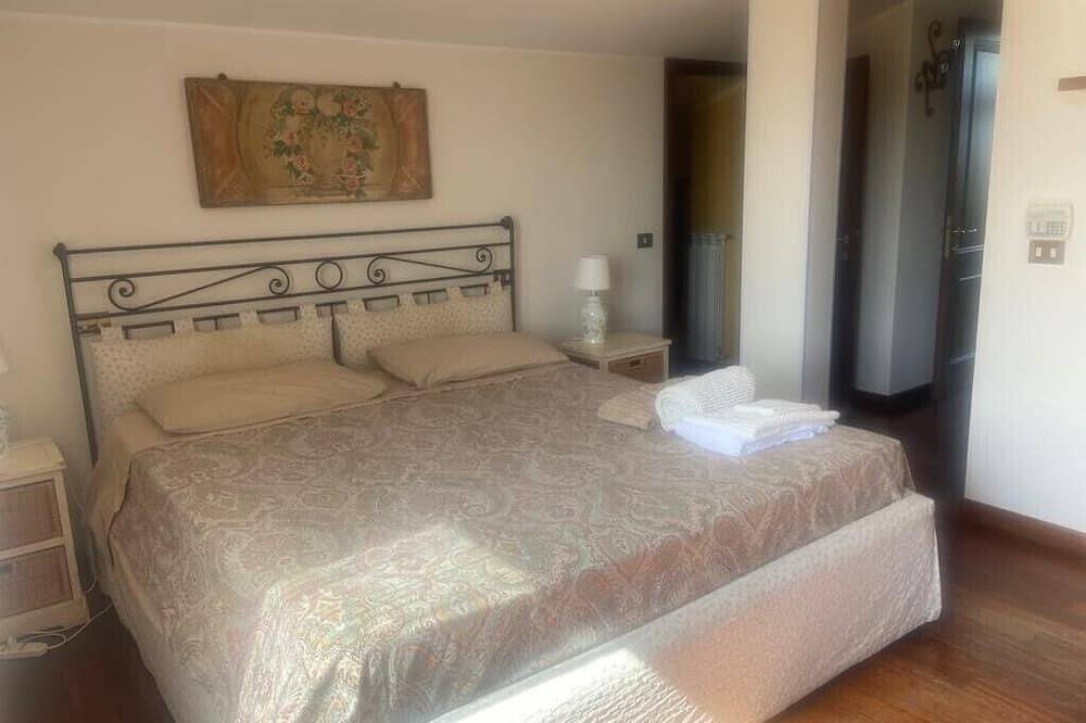 Erstaunliches Anwesen in einer privaten Golfgemeinde auf dem Land in der Nähe von Rom in Sutri, Braccianosee
