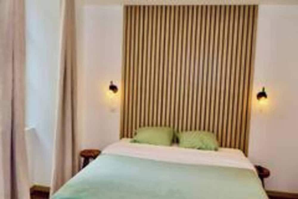 Entire apartment, L'Ecrin Langrois in Langres, Haute-Marne