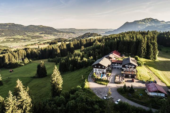 Hôtel pour 3 personnes, avec sauna et jardin, adapté aux familles à Sonthofen - 2