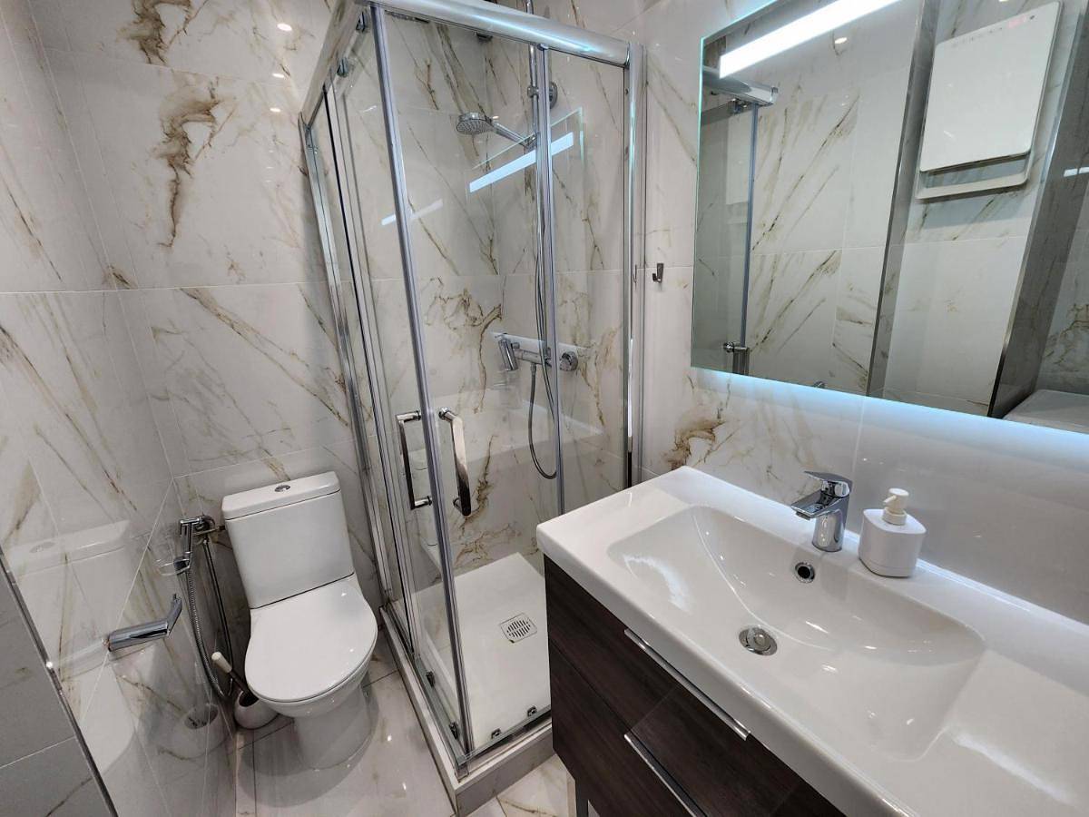 Appartement entier, Venus - Climatisé - Marina Baie des Anges in Villeneuve-Loubet Plage, Villeneuve-Loubet