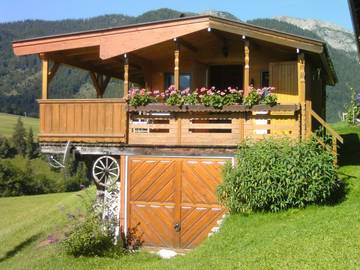 Ferienhaus für 2 Personen, mit Garten und Ausblick in Steinberg am Rofan