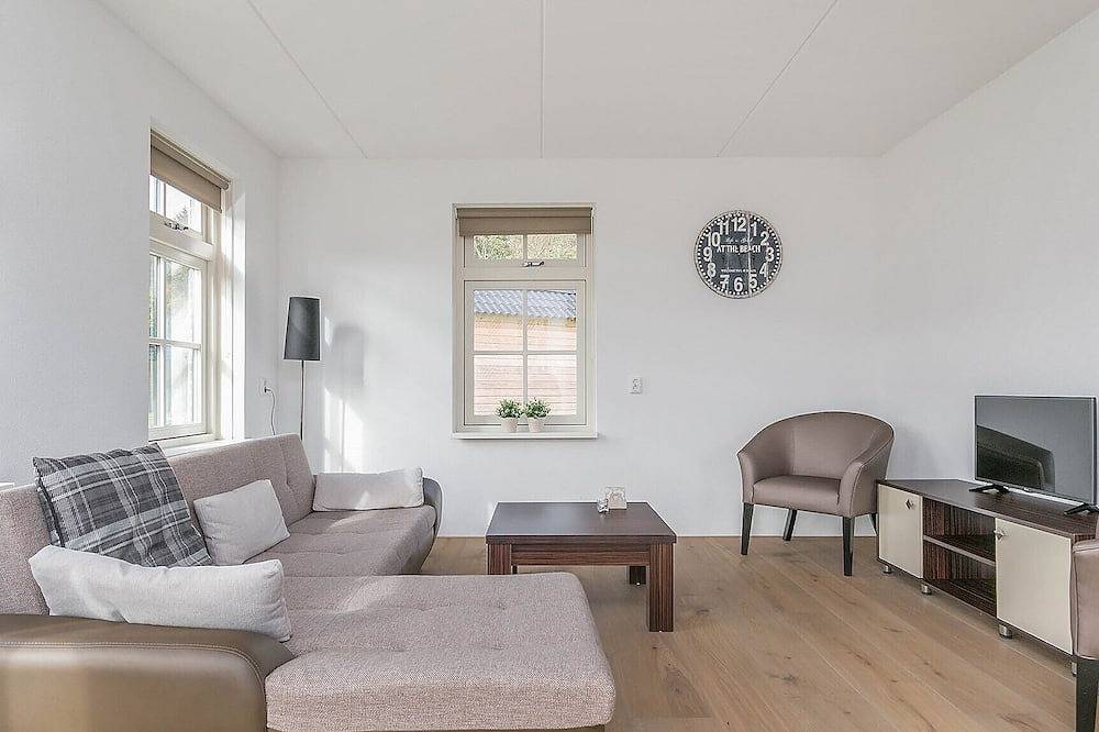 Comfortable bungalow for 6 persons in Drenthe