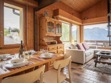 Gîte pour 4 personnes, avec terrasse à Leytron