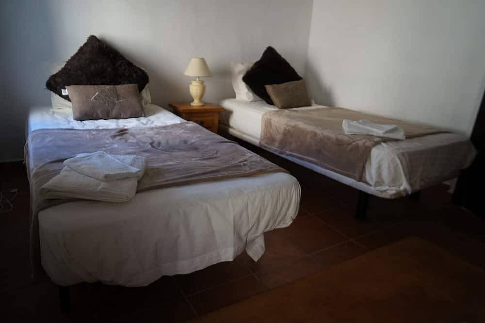 Casa Menut is a Family Friendly 150-year-old house in the heart of Lliber in Llíber, Costa Blanca