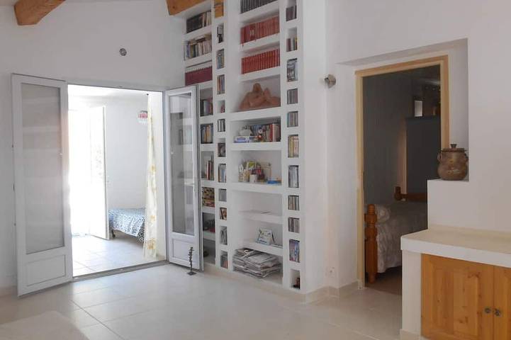 Appartement entier, Partie de villa en rez de jardin a coté d'un domaine viticole in Lorgues, Région de Draguignan