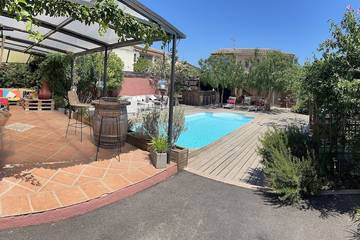 Location de vacances pour 8 personnes, avec jardin et terrasse, animaux acceptés à La Garde