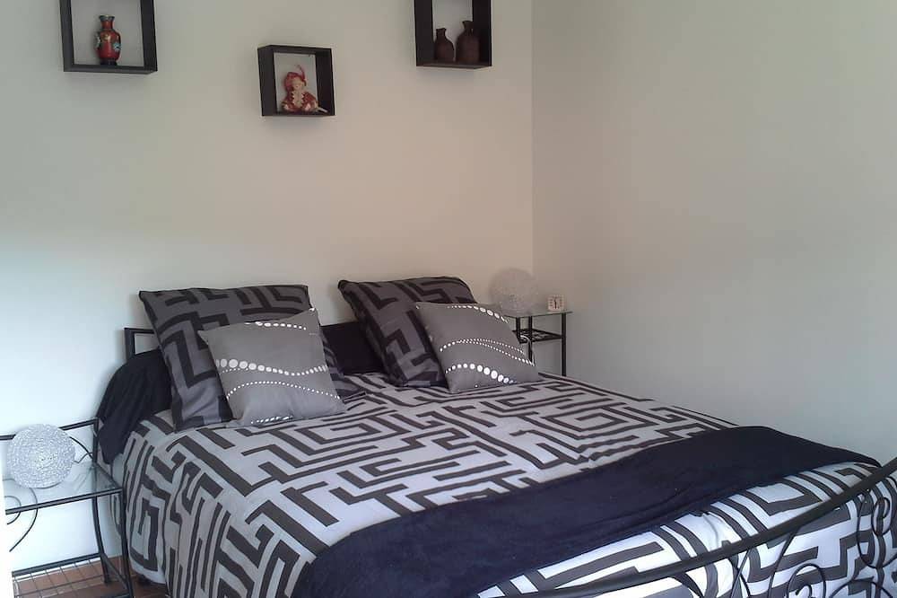Geheel appartement, Apt. T1 Bis in de stad op de 1e verdieping van een woning met terras carractère in Cahors, Lot