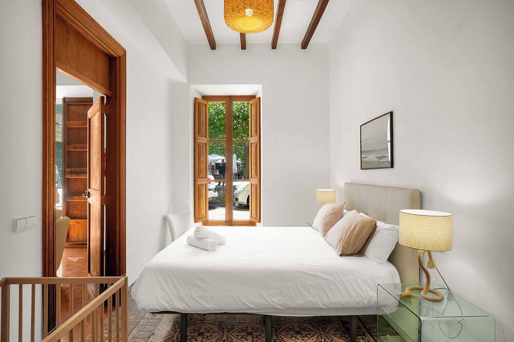 Ca Sa Beata, refurbished house with pool in a beautiful little town, Petra. in Petra, Majorca Center