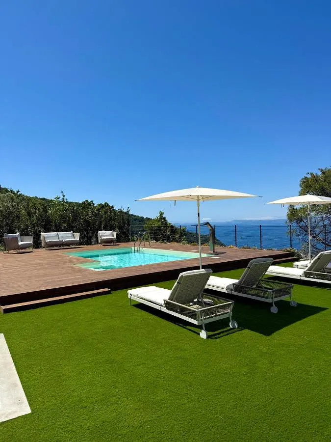 Appartamento vacanze per 2 persone, con giardino e panorama nonché piscina, adatto a famiglie con bambini - 1