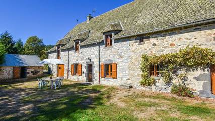 Gîte pour 6 personnes, avec jardin et terrasse, animaux acceptés à Oradour