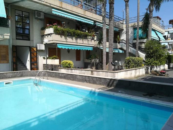 Casa sulla spiaggia per 4 persone, con giardino e piscina nonché panorama in Sicilia