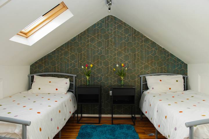 Location de vacances pour 13 personnes, avec terrasse et jardin, adapté aux familles à Cardiff - 4