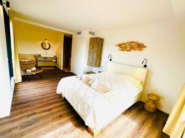 Villa pour 8 personnes, avec vue et piscine ainsi que terrasse et jardin dans Fautea - 3
