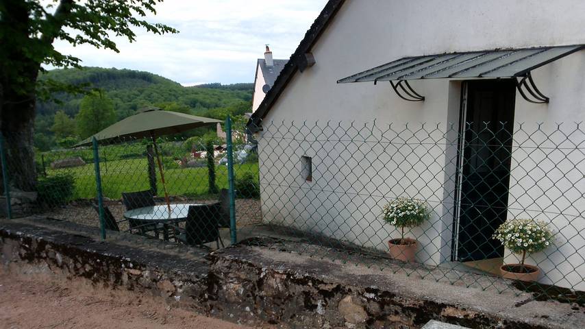Gîte pour 4 personnes, avec terrasse dans Nièvre - 2