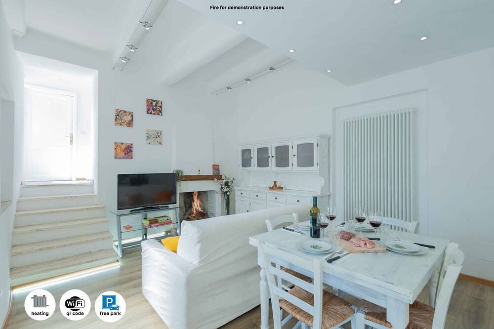 Geheel appartement, Great apartment for Valentine's Day, near petriolo spa in Monticiano, Chianti
