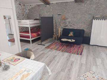 Gîte pour 4 personnes, avec vue et terrasse à Tuchan