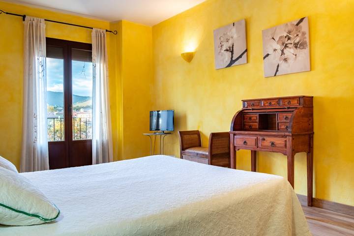 Casa rural para 2 personas, con piscina para niños y jardín, Se admiten mascotas en San Miguel de Valero