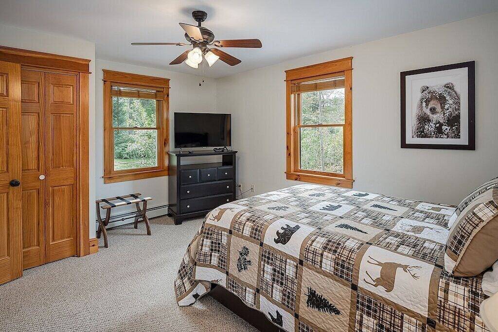 Riverfront Cabin|Fireplace|Fire pit | White Mountains| Hiking in Carroll, Coös County