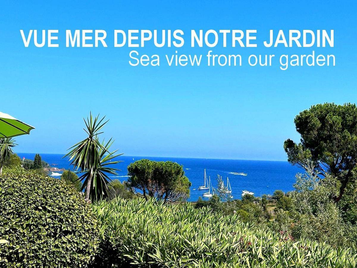 Appartement entier, Dans un cadre d'exception, Vue mer panoramique à Agay Côte d'Azur, Village Vacances Cap Esterel, 2 chambres, avec jardin, golf, climatisation, Wifi, 5 piscines in Cap Estérel, Saint-Raphaël