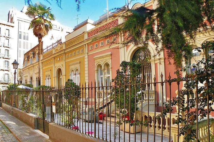 Maison de vacances pour 10 personnes, avec jardin ainsi que terrasse et jacuzzi à Barcelone